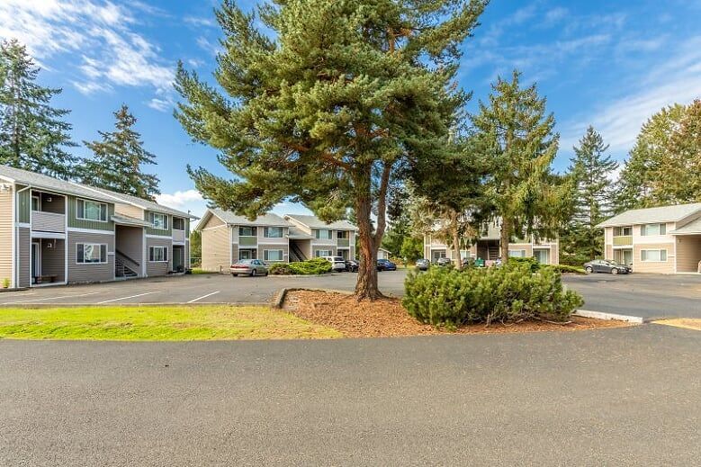 Forest Park Apartments in Puyallup, WA - Building Photo