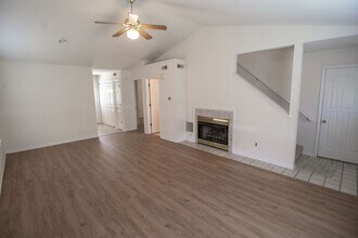 5200-5202-5202 Tessa Way in Columbia, MO - Building Photo - Building Photo