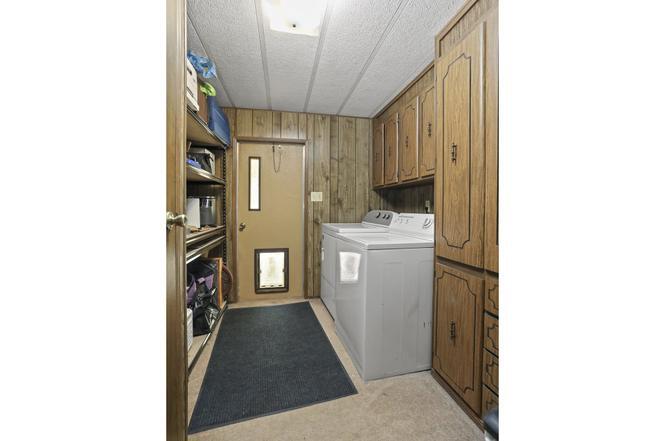 57714 Juniper Way in Tygh Valley, OR - Building Photo