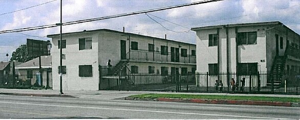 7817-7821 S Figueroa St in Los Angeles, CA - Building Photo