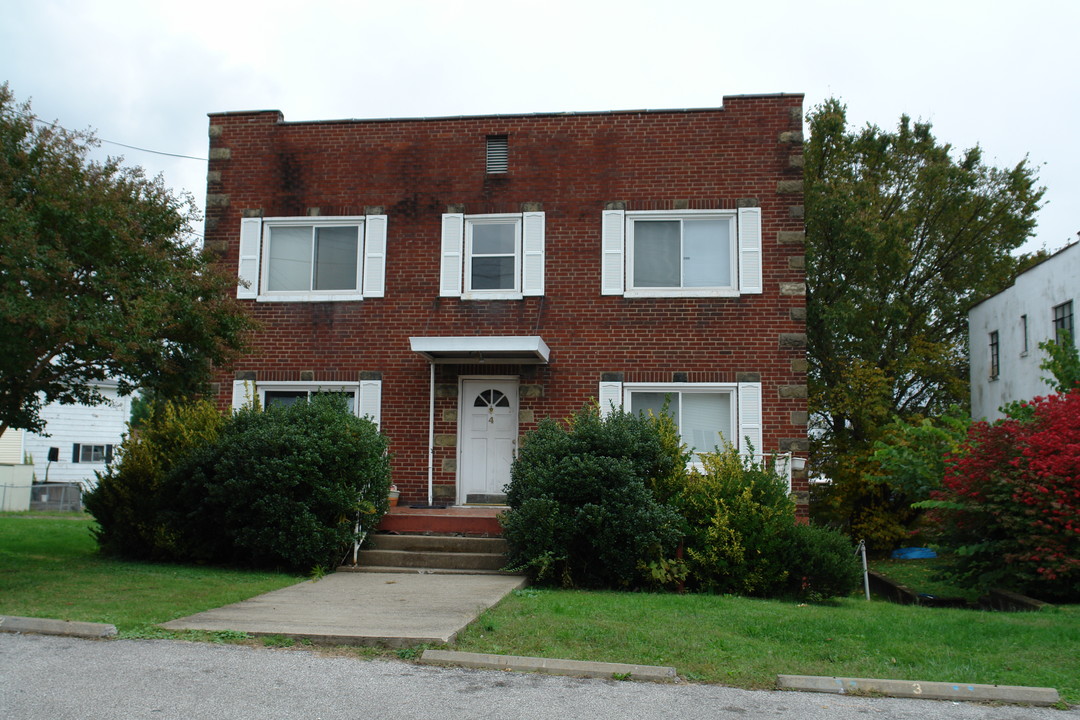 4 Glenwood Ave in Charleston, WV - Building Photo