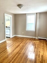 94 Spruce St in Milford, MA - Building Photo - Building Photo