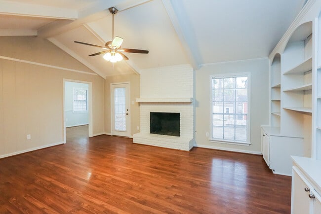 132 Fern Valley Rd in Brandon, MS - Building Photo - Building Photo