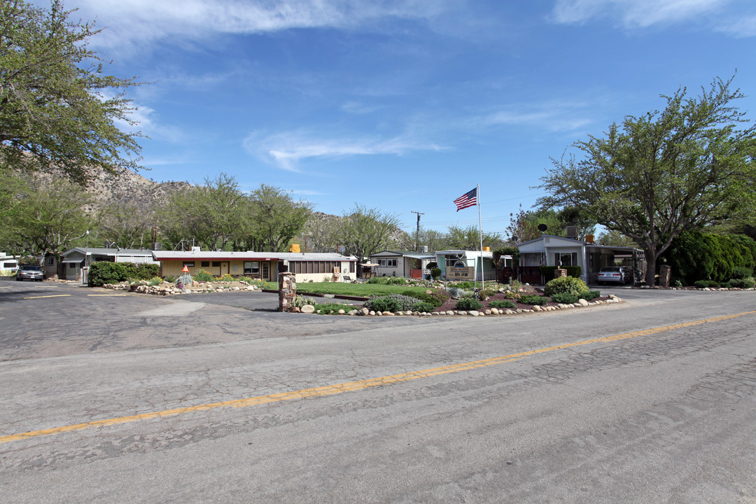 448 Scodie in Kernville, CA - Building Photo