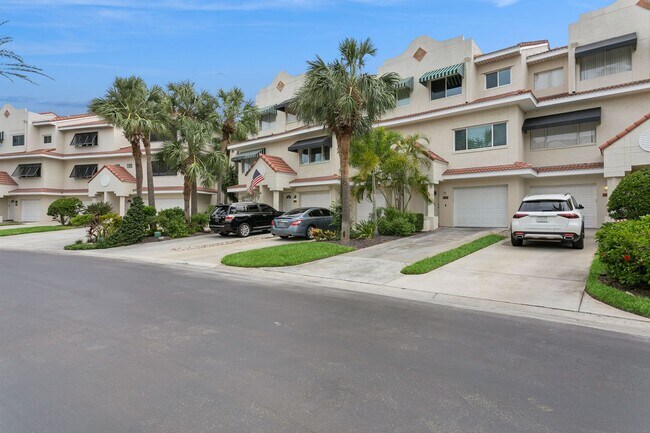 property at 4633 Mirabella Ct