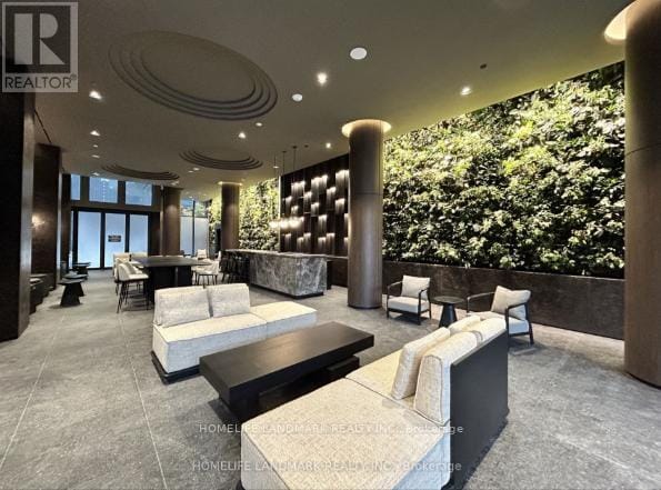 120 Broadway Ave in Toronto, ON - Building Photo - Building Photo