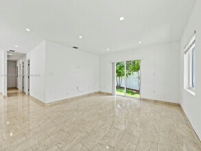 19715 SW 99th Pl in Miami, FL - Building Photo - Building Photo