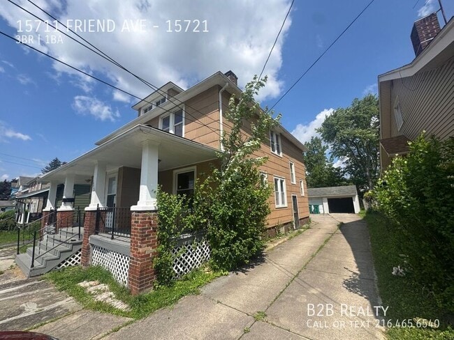15711 Friend Ave in Maple Heights, OH - Building Photo - Building Photo