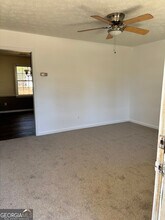 223 Griffin Park Rd in Griffin, GA - Building Photo - Building Photo