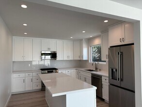 2063 Edinburg Ave in Encinitas, CA - Building Photo - Building Photo