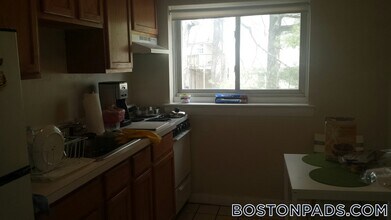 67 Chiswick Rd, Unit 2 in Boston, MA - Building Photo - Building Photo