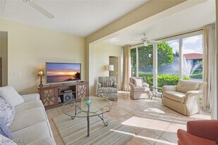 1051 Egrets Walk Cir in Naples, FL - Building Photo