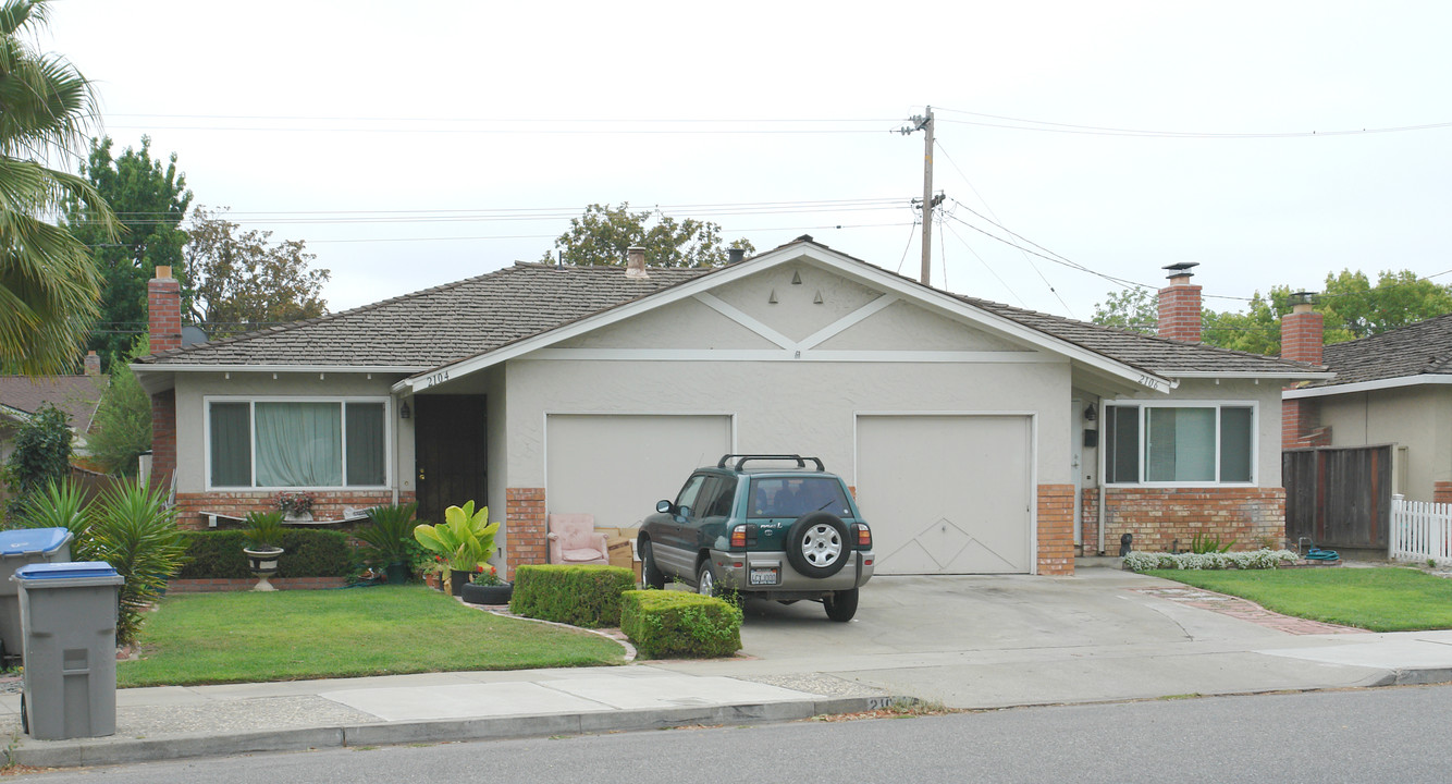 2104-2106 Foxworthy Ave in San Jose, CA - Building Photo