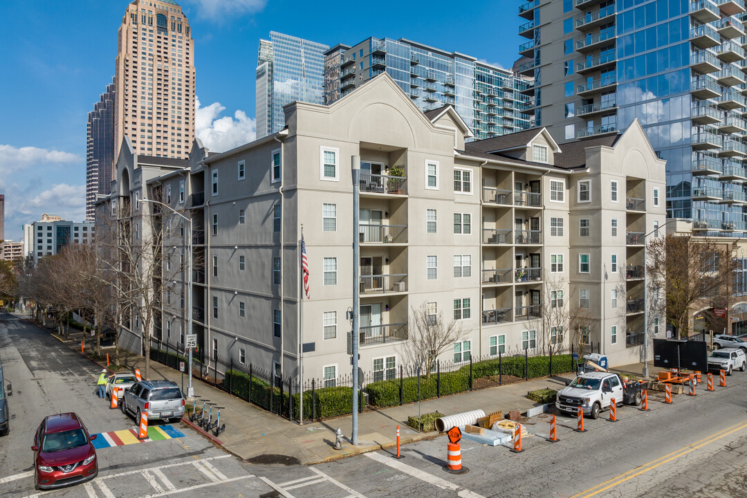 Peachtree Walk in Atlanta, GA - Building Photo