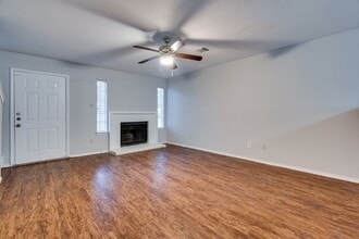 1834 River Crossing Cir in Austin, TX - Building Photo - Building Photo