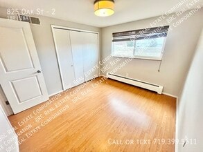 825 Oak St in Lakewood, CO - Building Photo - Building Photo