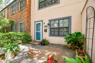 5244 Arboles Dr in Houston, TX - Building Photo - Building Photo