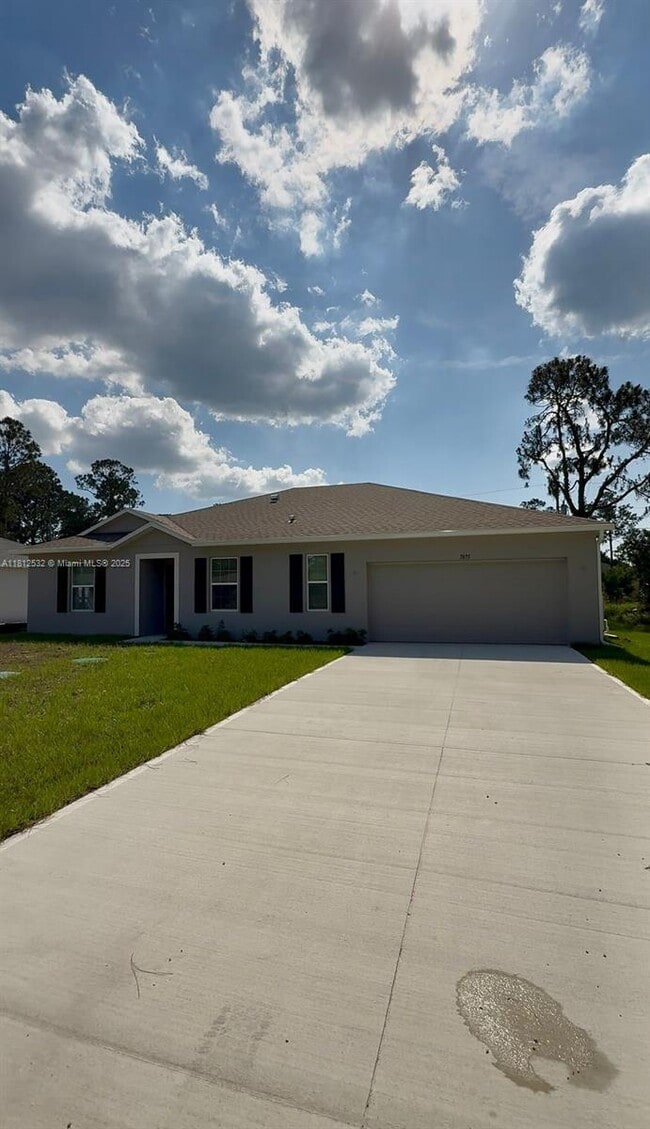 7875 97th Ave in Vero Beach, FL - Building Photo - Building Photo