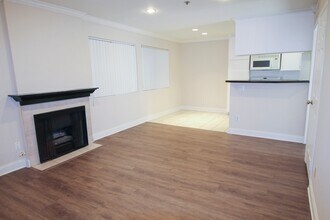 15040 Moorpark St in Sherman Oaks, CA - Building Photo - Building Photo