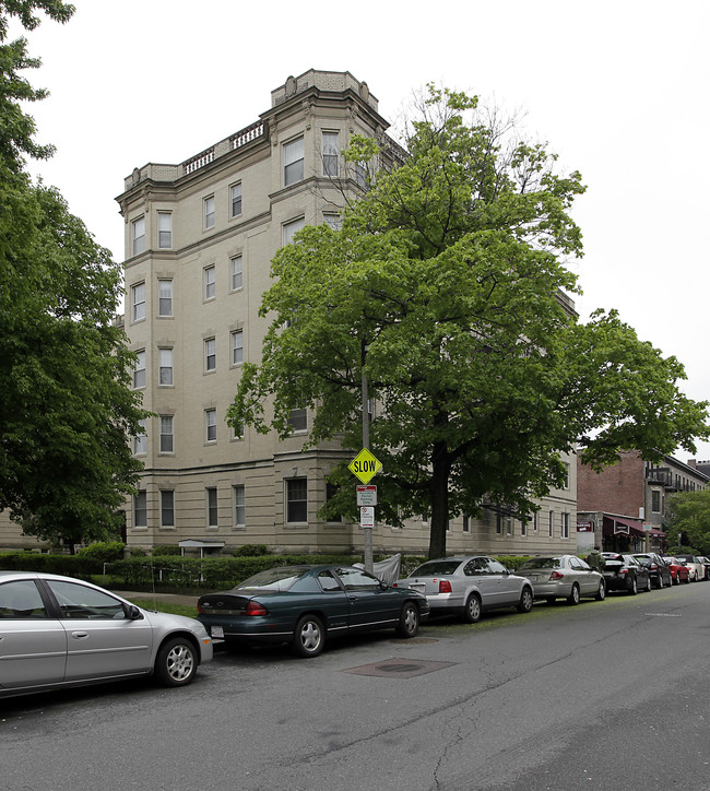 25 Park Dr in Boston, MA - Foto de edificio - Building Photo