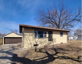 2108 W 15th St in Sioux Falls, SD - Building Photo - Building Photo