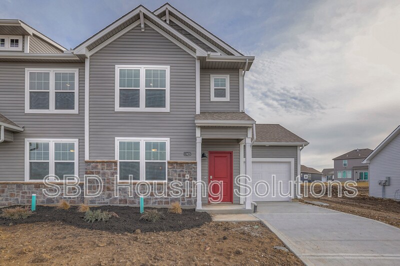 12405 S Parkwood Ln in Lee's Summit, MO - Building Photo