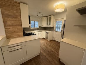 430 Wimbledon Road Northeast in Atlanta, GA - Building Photo - Building Photo