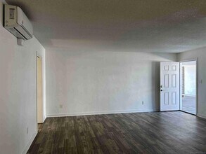 2006 Diamond St in San Diego, CA - Building Photo - Building Photo