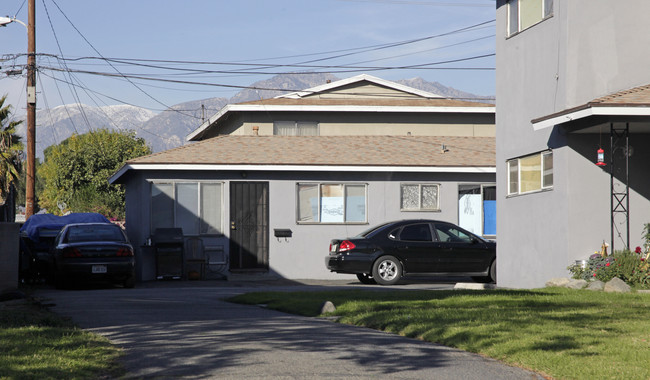 1016 W E St in Ontario, CA - Building Photo - Building Photo