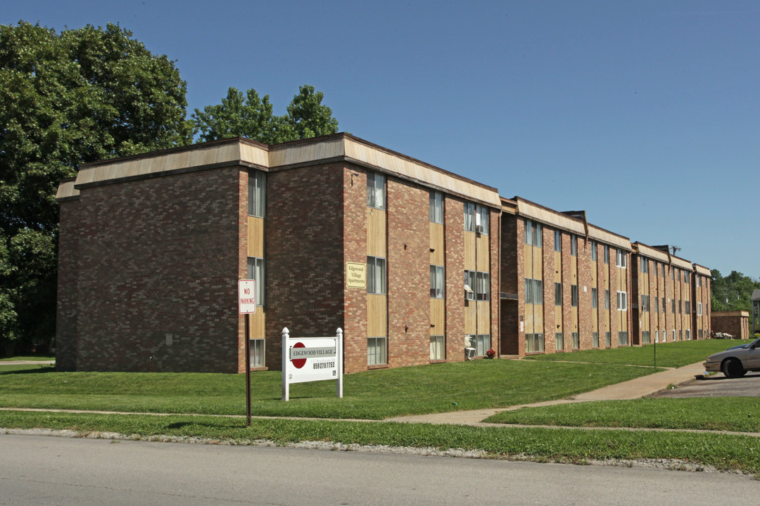 Edgewood Village Apartments in Nicholasville, KY - Building Photo