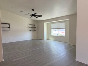 231 Hill Ave in Delano, CA - Building Photo - Building Photo