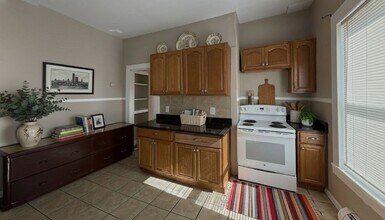13 Auburn St in Brockton, MA - Building Photo - Building Photo