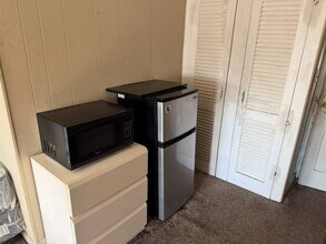 116 S Penataquit Ave in Bay Shore, NY - Building Photo - Building Photo