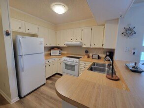 2308 W Fort Macon Rd in Atlantic Beach, NC - Building Photo - Building Photo