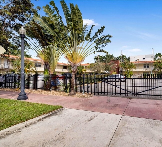 345 Michigan Ave in Miami Beach, FL - Building Photo - Building Photo