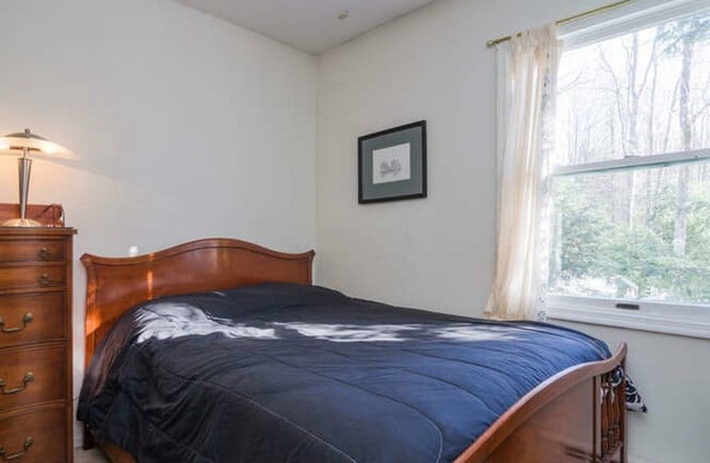 property at 3 Heritage Ln