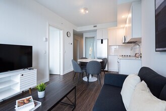 1350 Boul. René-Lévesque O in Montréal, QC - Building Photo - Building Photo