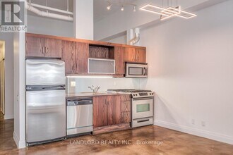 233 Carlaw Ave in Toronto, ON - Building Photo - Building Photo