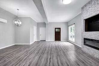 125 Allsup St in San Antonio, TX - Building Photo - Building Photo