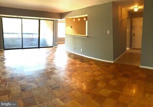 11423 Commonwealth Dr in North Bethesda, MD - Building Photo - Building Photo