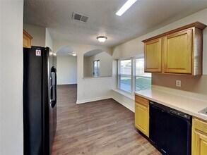 26114 Cypresswood Dr in Spring, TX - Building Photo - Building Photo