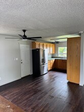 314 Hawthorne St in Sutherlin, OR - Building Photo - Building Photo