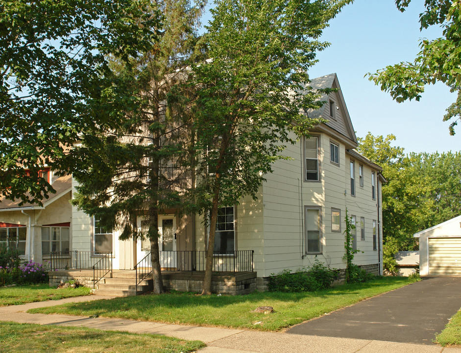 2640 Fillmore St NE in Minneapolis, MN - Building Photo