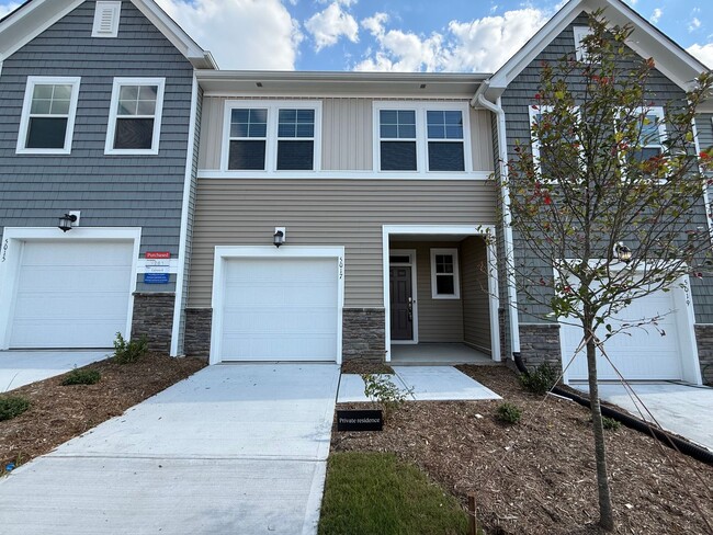 property at 5017 Shipper Ln