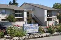 Clubside Apartments in Davis, CA - Building Photo - Building Photo