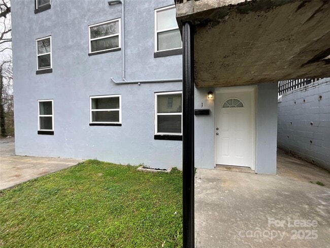 property at 259 Jefferson Ct NE