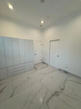 22013 Tulsa St in Los Angeles, CA - Building Photo - Building Photo