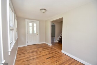334 Oak Ridge Rd in West Milford, NJ - Building Photo - Building Photo