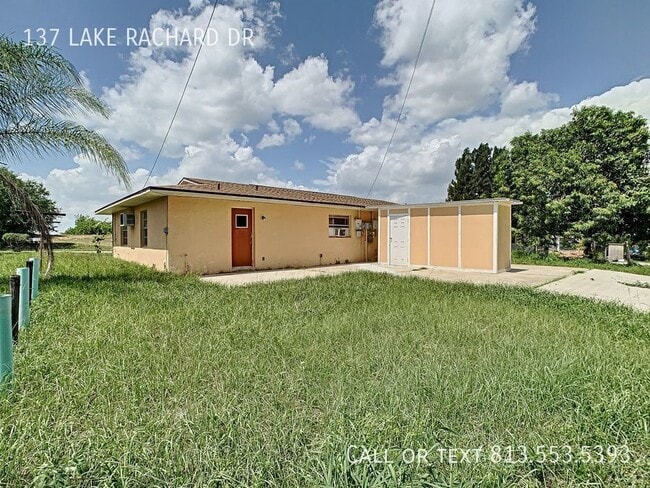 137 Lake Rachard Dr in Lake Placid, FL - Building Photo - Building Photo