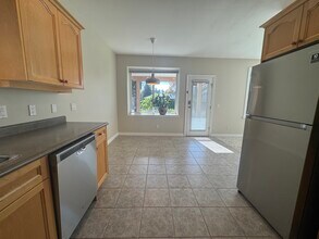 20920 115 Av in Maple Ridge, BC - Building Photo - Building Photo